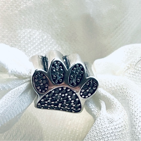 🐾 NWOT Paw Print Charm ✨ - Picture 2 of 10